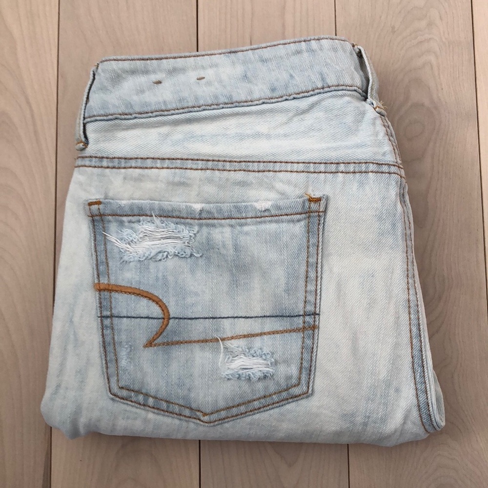 American Eagle Boy Crop/ Mom Jeans